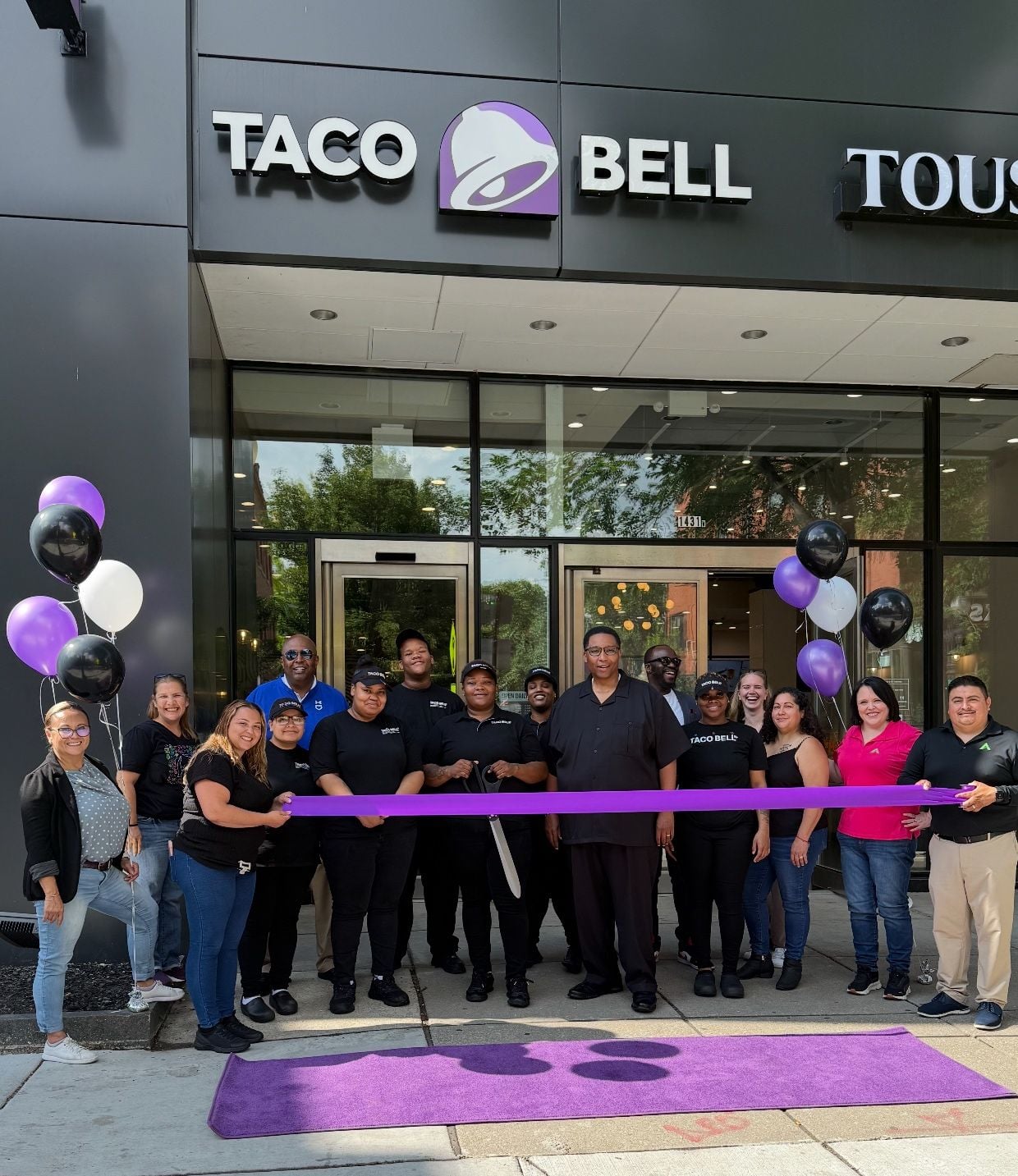 Taco Bell is growing again — welcome to Taylor Street